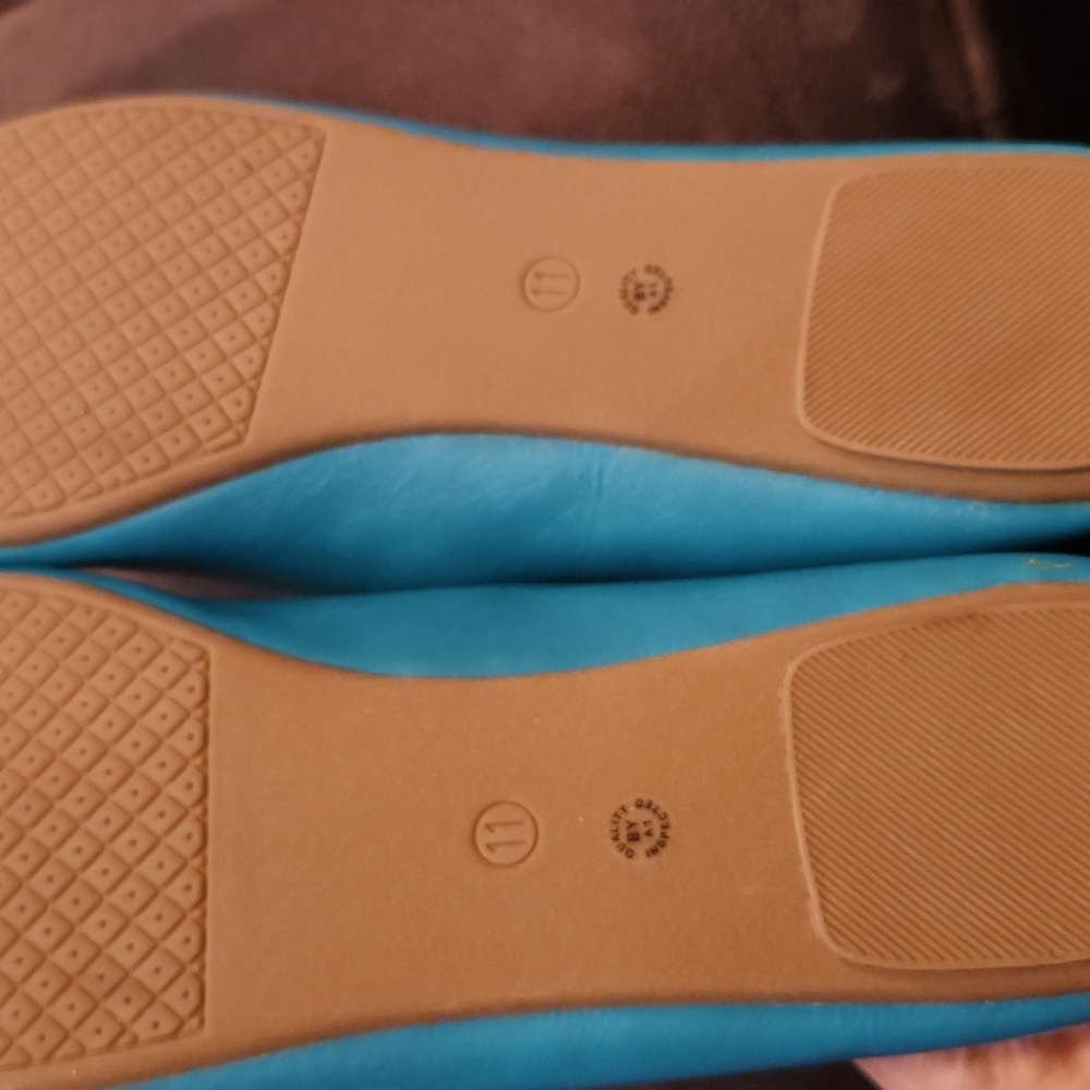 Turquoise blue baby doll flats. - Picture 6 of 6